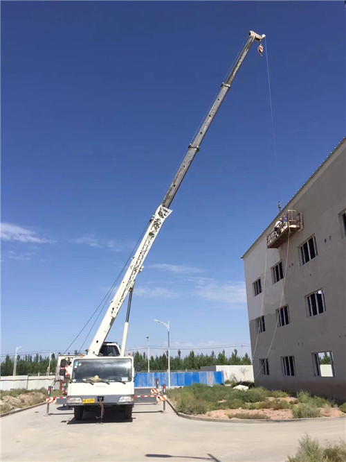 朗县“轻装强干”—— 吊车的 “轻量化臂架” 技术